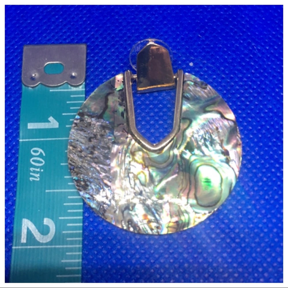 Mother of Pearl Circular Earrings - Picture 2 of 5